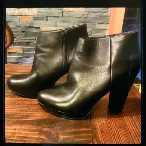 Women’s platform Booties